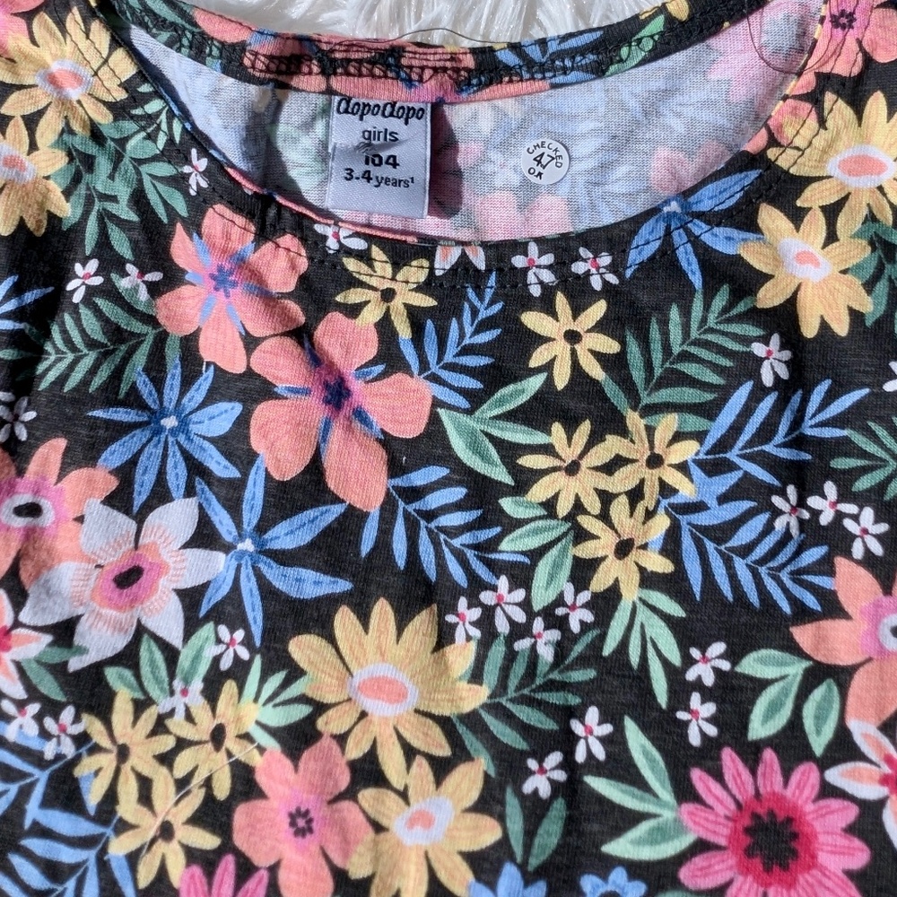 Bold Blooms: Sleeveless Floral Dress for Girls with Vibrant Colors - Picture 3 of 4